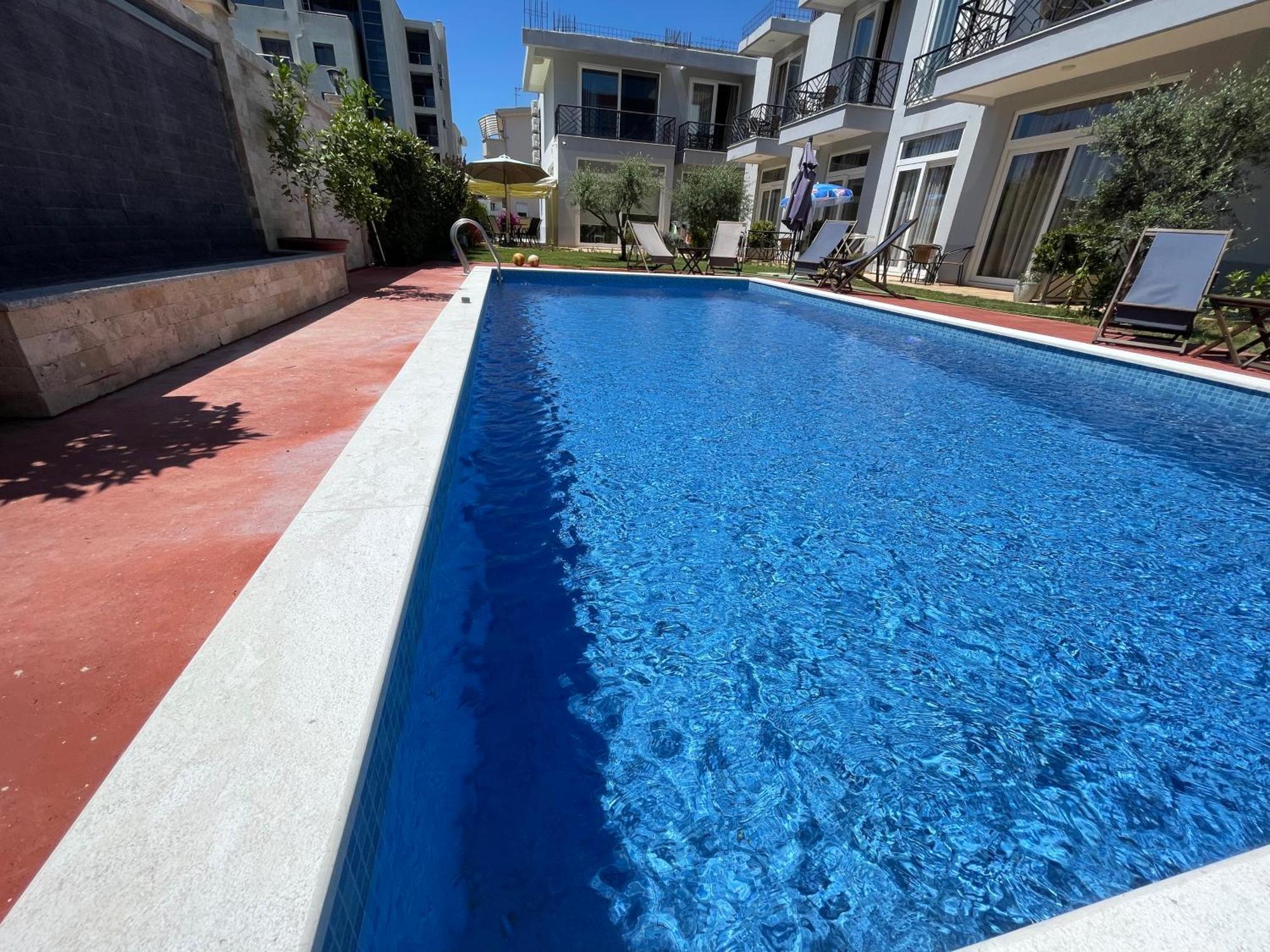 Belami Luxury Apartments Ulcinj Esterno foto